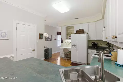1010 Devonshire Dr, Trent Woods, NC 28562 photo 15