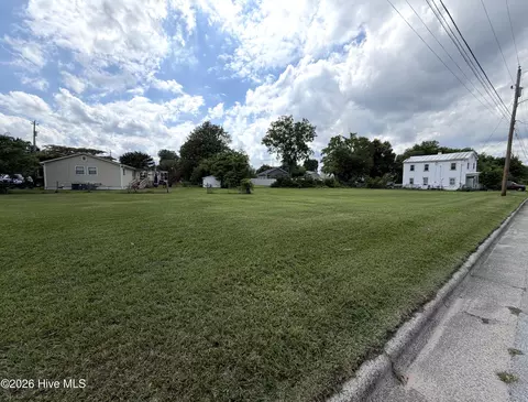 201 Liberty St, New Bern, NC 28562