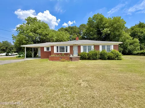 355 Camellia St, Kinston, NC 28504