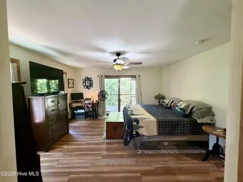 Bedroom - 50 Kramers Knob Ln, Murphy, NC 28906 photo 2 of 7