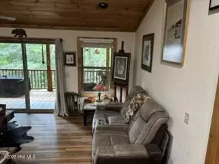 Entry Way - 50 Kramers Knob Ln, Murphy, NC 28906 photo 1 of 3