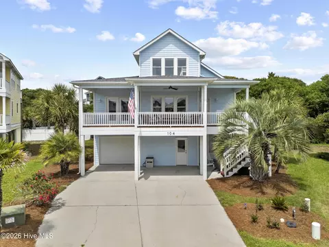 104 Sunset Ct, Surf City, NC 28445