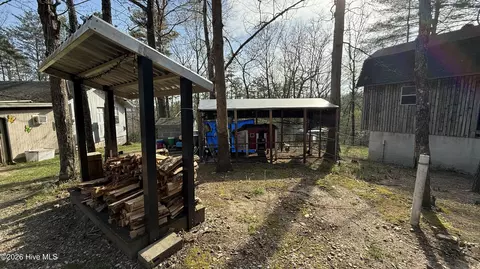 Exterior - 30 Mouse Creek Trl, Murphy, NC 28906 photo 3 of 28
