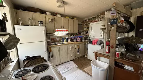 Kitchen - 30 Mouse Creek Trl, Murphy, NC 28906 photo 1 of 3