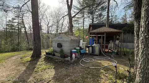 Exterior - 30 Mouse Creek Trl, Murphy, NC 28906 photo 5 of 28