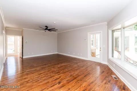 Living - 3951 Hammonds Fry, Evans, GA 30809 photo 7 of 9