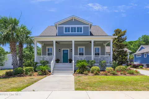 1656 Butterfly Knot Dr SW, Ocean Isle Beach, NC 28469
