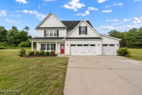 200 Majestic Ct, Cameron, NC 28326