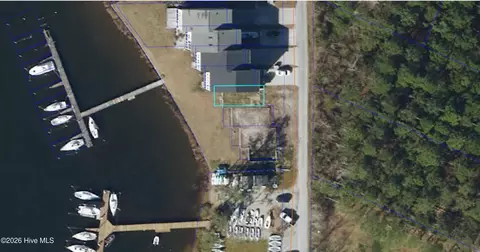 236 Blackwell Point Loop Rd, Oriental, NC 28571