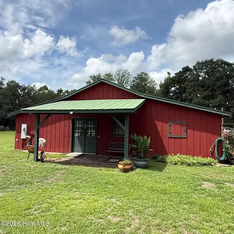 230 Bowers Ln, Currie, NC 28435