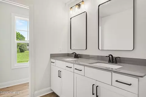Bath - 23 Kizzy Dr, Selma, NC 27576 photo 2 of 3
