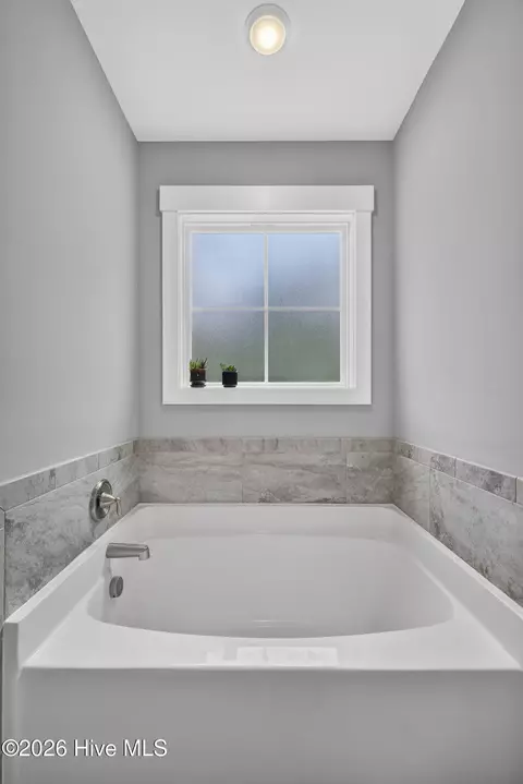 Bath - 203 E Frampton Ct, Hampstead, NC 28443 photo 2 of 4