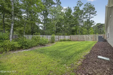 Exterior - 203 E Frampton Ct, Hampstead, NC 28443 photo 7 of 8