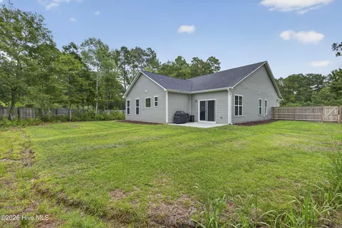 Exterior - 203 E Frampton Ct, Hampstead, NC 28443 photo 4 of 8