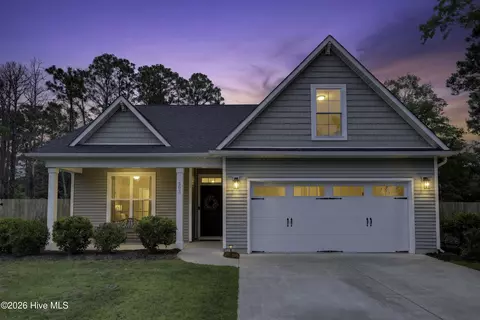 203 E Frampton Ct, Hampstead, NC 28443