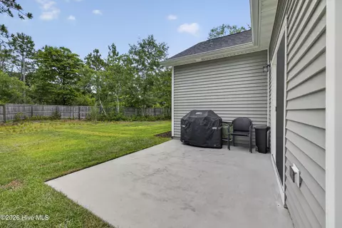 Exterior - 203 E Frampton Ct, Hampstead, NC 28443 photo 2 of 8