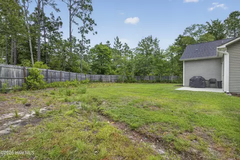 Exterior - 203 E Frampton Ct, Hampstead, NC 28443 photo 5 of 8