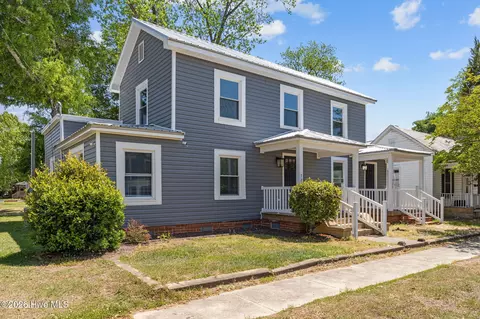 723 N Market St, Washington, NC 27889