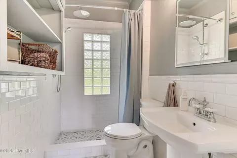 Bath - 210 3rd St, Augusta, GA 30901 photo 3 of 3