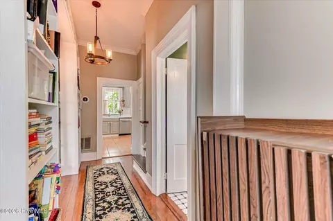 Entry Way - 210 3rd St, Augusta, GA 30901 photo 2 of 6