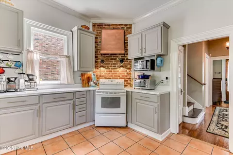 Kitchen - 210 3rd St, Augusta, GA 30901 photo 4 of 8