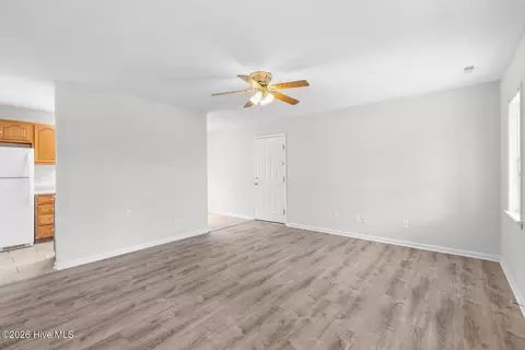 Living - 25 Crown Point Rd, Hubert, NC 28539 photo 1 of 3