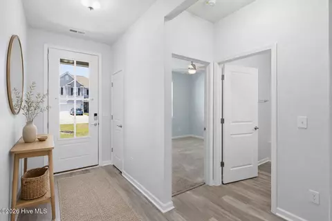 Entry Way - 101 York Ln, Hampstead, NC 28443 photo 1 of 2