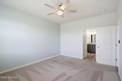 Bedroom - 101 York Ln, Hampstead, NC 28443 photo 6 of 7
