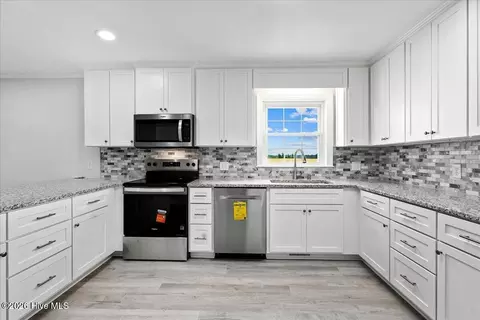 Kitchen - 821 Oberry Rd, Dudley, NC 28333 photo 2 of 3