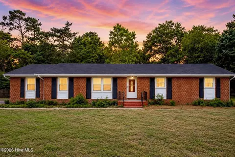 3202 College Rd S, Wilmington, NC 28412