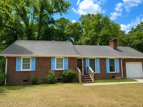 2455 Irvin Dr, Kinston, NC 28504