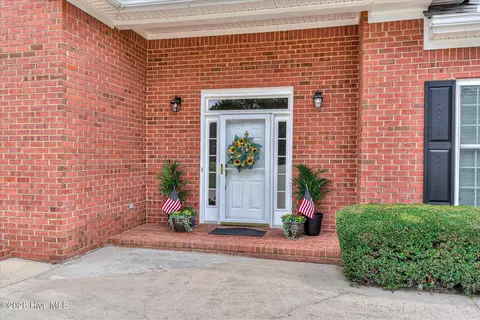 Exterior - 1034 Hampstead Pl, Martinez, GA 30907 photo 3 of 8