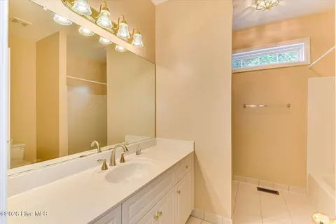 Bath - 1034 Hampstead Pl, Martinez, GA 30907 photo 1 of 5