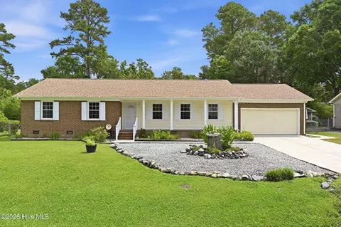 1014 Pine Valley Rd, Jacksonville, NC 28546