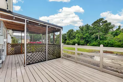 Exterior - 145 Ash Ct, Hubert, NC 28539 photo 3 of 3