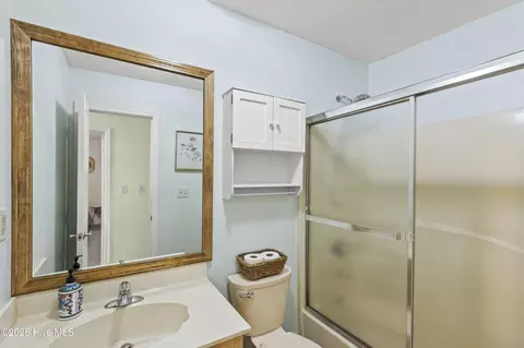 Bath - 415 Bristol Rd, Martinez, GA 30907 photo 3 of 3