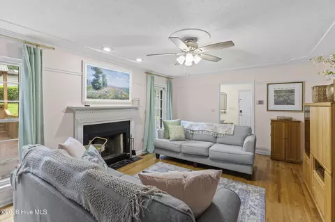 Living - 415 Bristol Rd, Martinez, GA 30907 photo 3 of 4