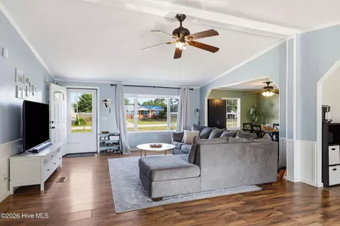 404 Oregon Trl, Hubert, NC 28539 photo 4