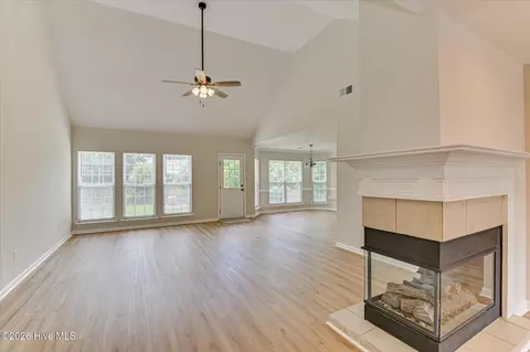Living - 853 Prairie Ln, Evans, GA 30809 photo 1 of 4