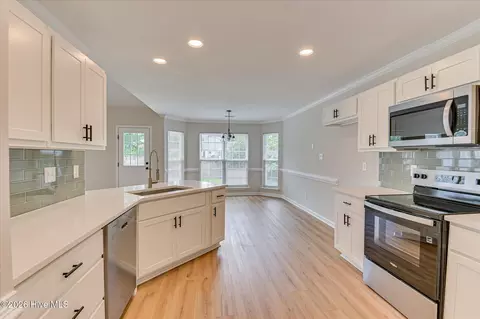 Kitchen - 853 Prairie Ln, Evans, GA 30809 photo 4 of 4
