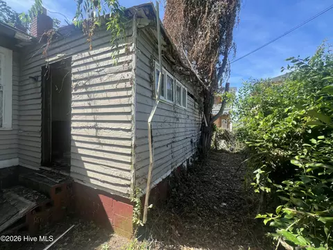 Exterior - 113 4th St, Augusta, GA 30901 photo 3 of 4