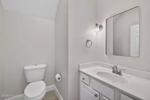 Bath - 105 Phoebee Ct, Hampstead, NC 28443 photo 4 of 5