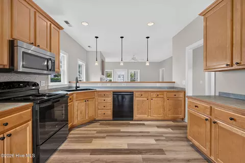 Kitchen - 105 Phoebee Ct, Hampstead, NC 28443 photo 2 of 3