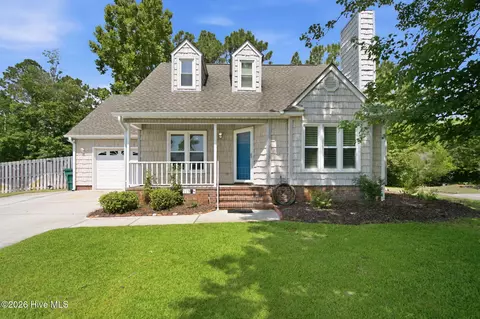 519 Green Meadows Dr N, Wilmington, NC 28405