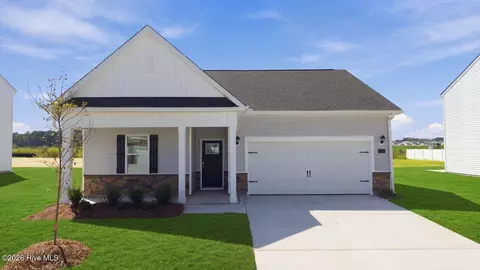 1132 Aviator Ln, Ayden, NC 28513