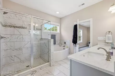Bath - 120 Adams Cir, Pinehurst, NC 28374 photo 3 of 4