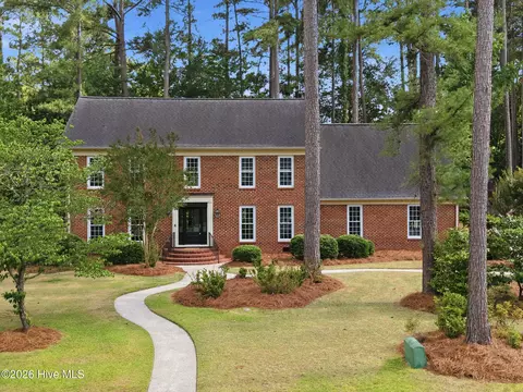 403 Wesley Rd, Greenville, NC 27858