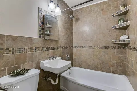 Bath - 531 Carr St, Augusta, GA 30904 photo 4 of 4