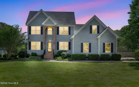 103 Country Meadows Dr, South Mills, NC 27976
