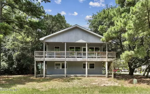 1522 Ketch Ln, Kill Devil Hills, NC 27948